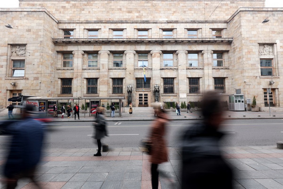 Preliminary estimate of annual real GDP growth for the fourth quarter is 2.1 percent