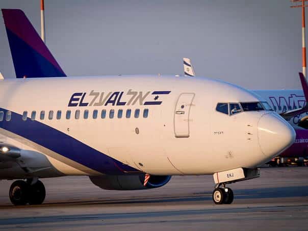 Israel extended the suspension of flights between Tel Aviv and Moscow