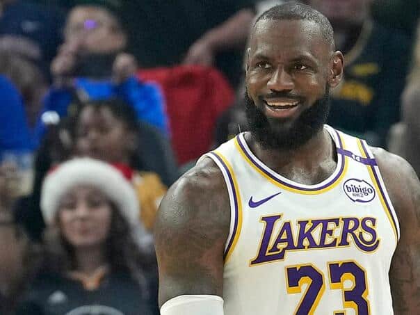 LeBron James made history: The first NBA player to play as a teenager at 40 years old
