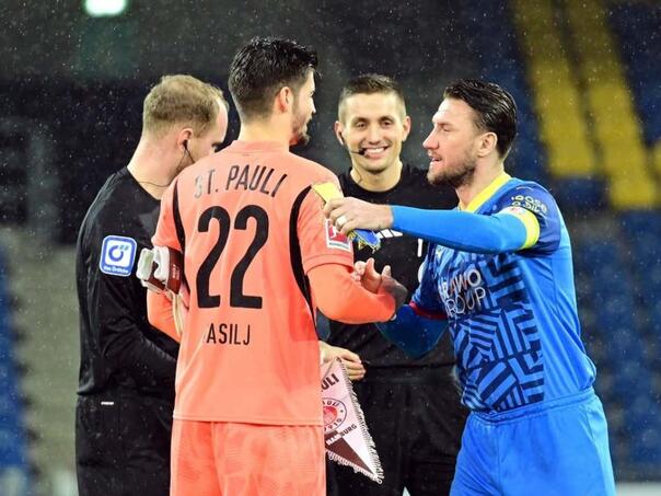 Bicakčić and Vasilj captains in the match St. Pauli and Braunschweig