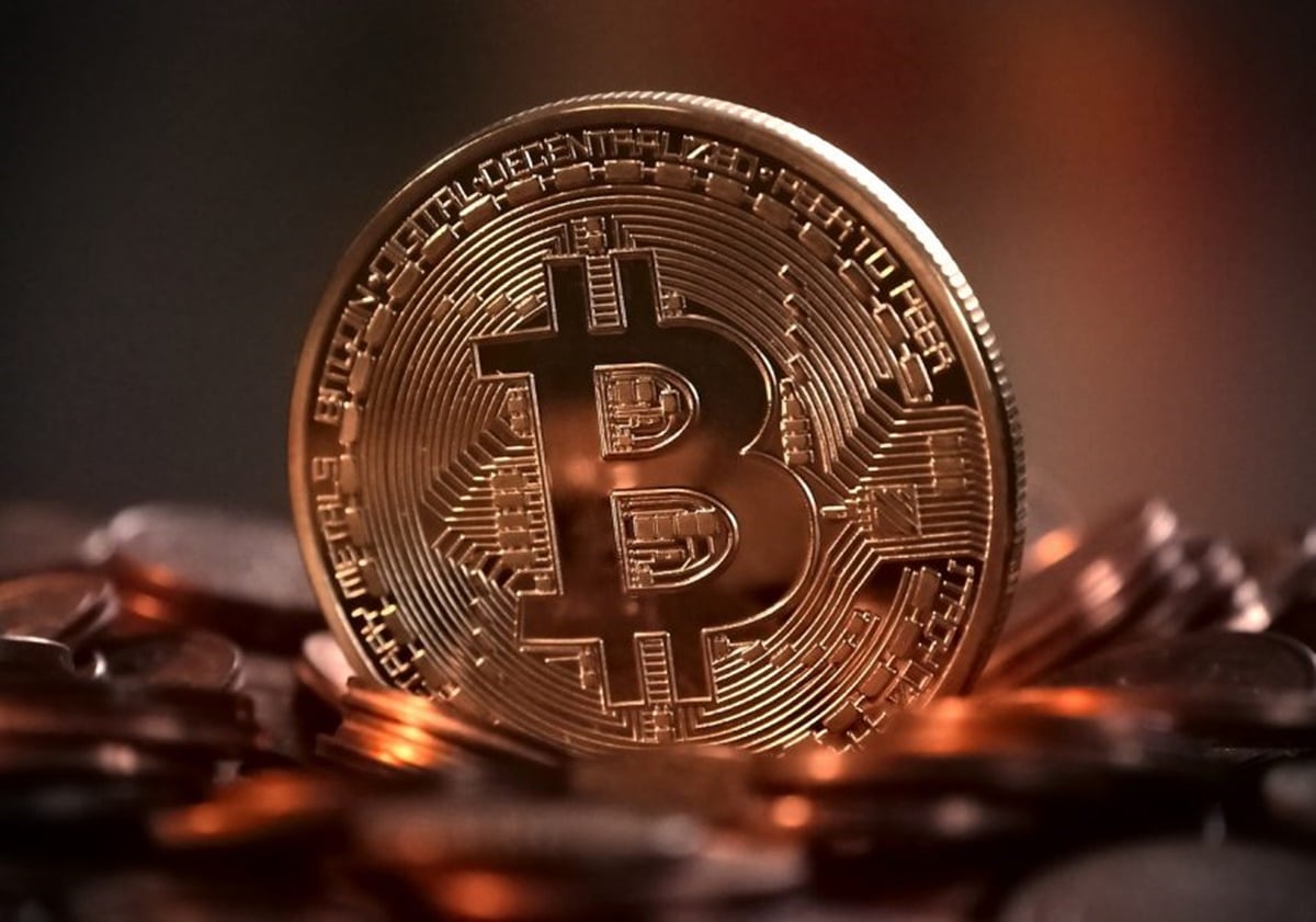 Bitcoin sinks to lowest level since November