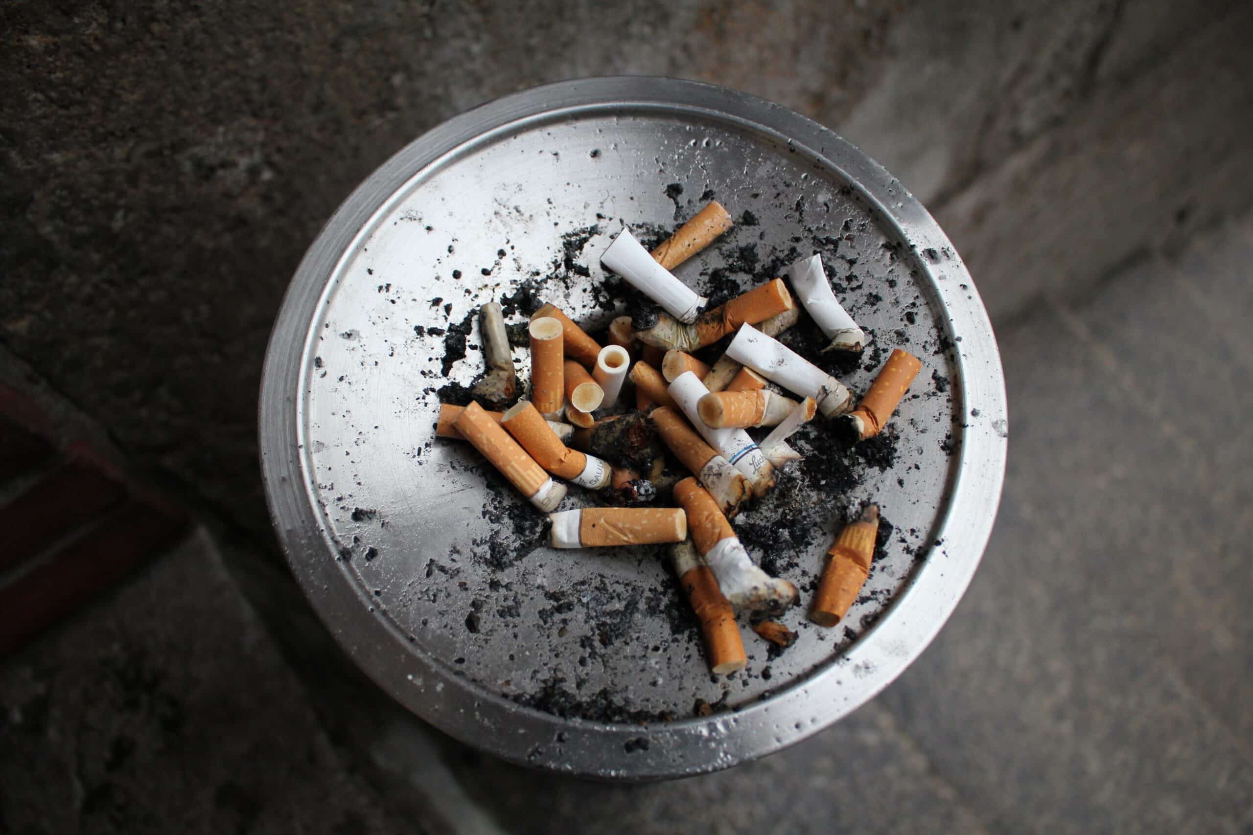 Despite the ban, in cafes in FBiH smokes as before