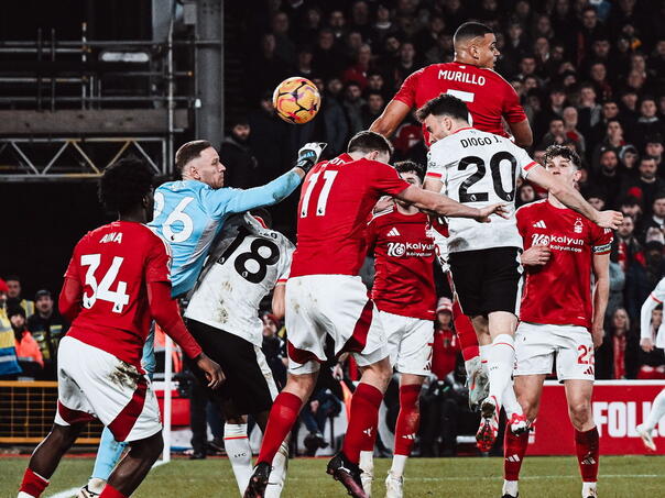 City shocked in stoppage time, Nottingham undefeated against Liverpool