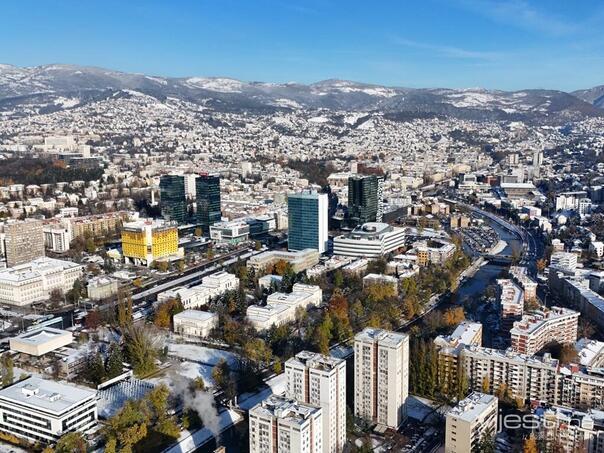 Today moderately to mostly cloudy, rain in some places in Herzegovina and in the southwest of Bosnia