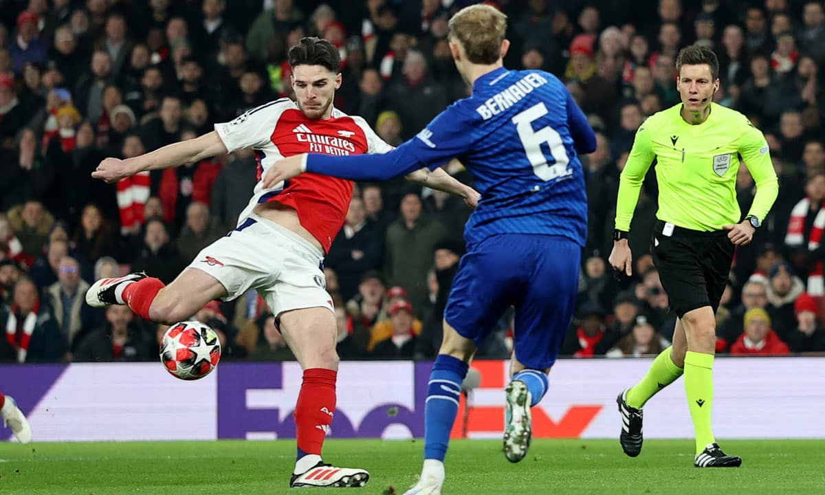 Dynamo without a shot on goal, Arsenal scored three goals without difficulty