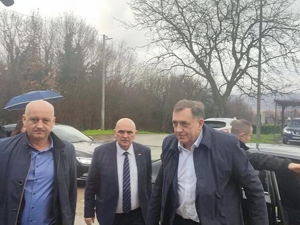 Dodik arrived in Mostar, with Kovic in the ‘Cigo’ restaurant in the deposit