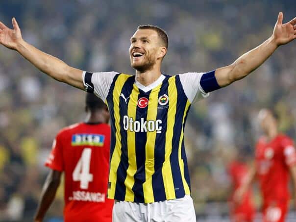 Dzeko excels again: scored the tenth goal in the championship of Turkey