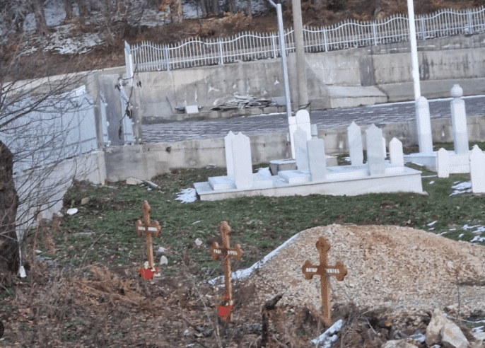 Shameful act in Srebrenica: Crosses placed on the Bosniak cemetery on Kragljivoda