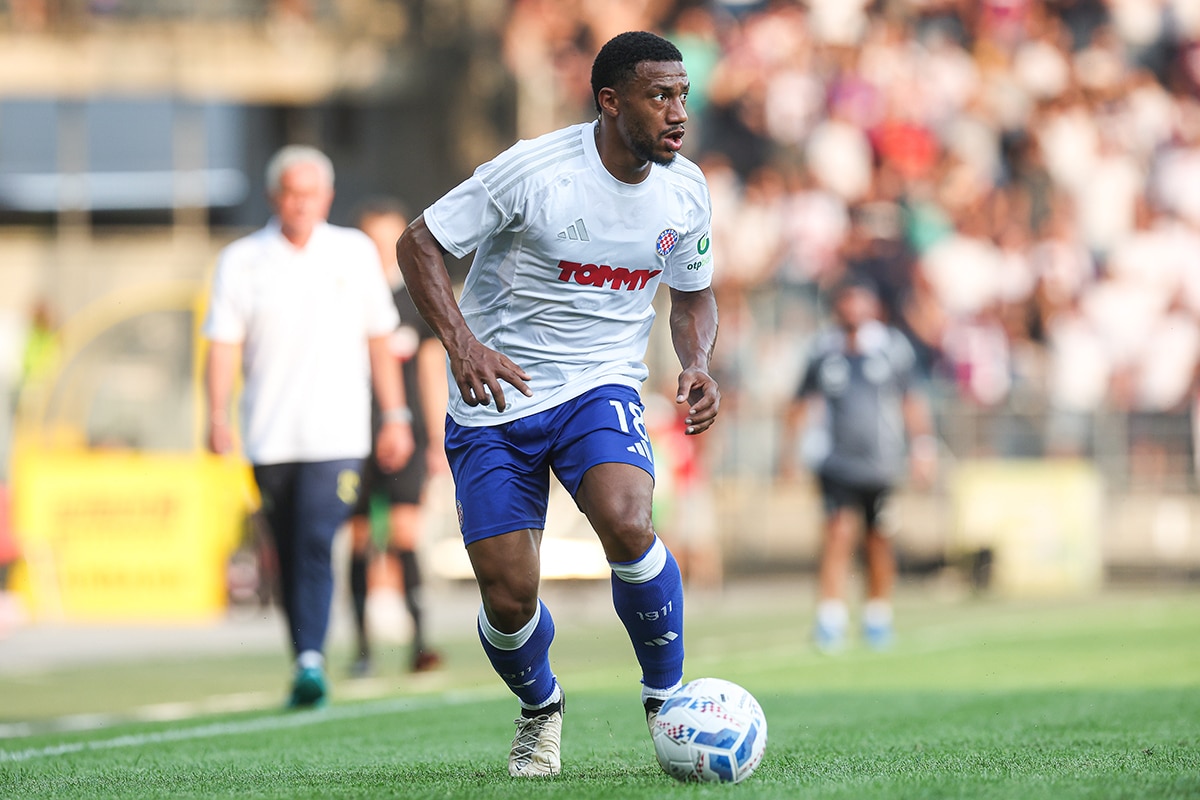 Hajduk terminated the contract with Moufi and Dayaku