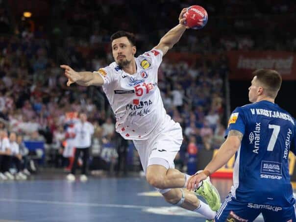 Croatia remained in the game for the quarterfinals of the World Handball Championship