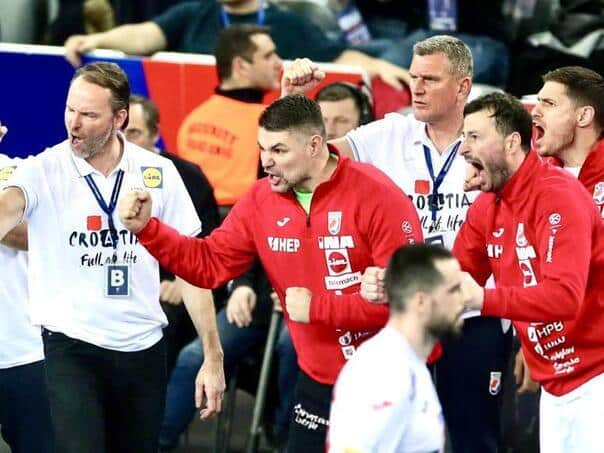 Fighting for medals, Croatia Favorit v. Hungary