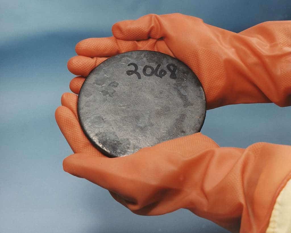 A member of the Japanese yakuza admitted that he tried to sell nuclear material to Iran