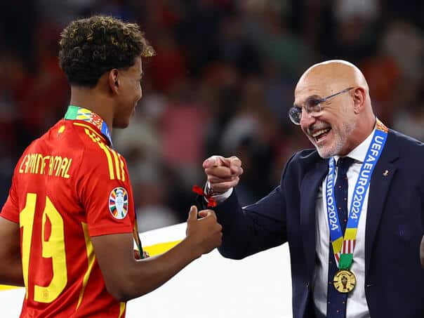 Luis de La Fuente remains a selector of Spain until 2028. Years