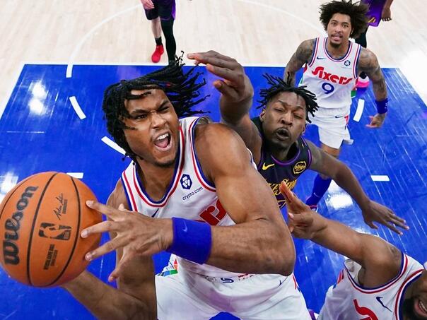 Maxey led Philadelphia 76-ers to victory against La Lakers