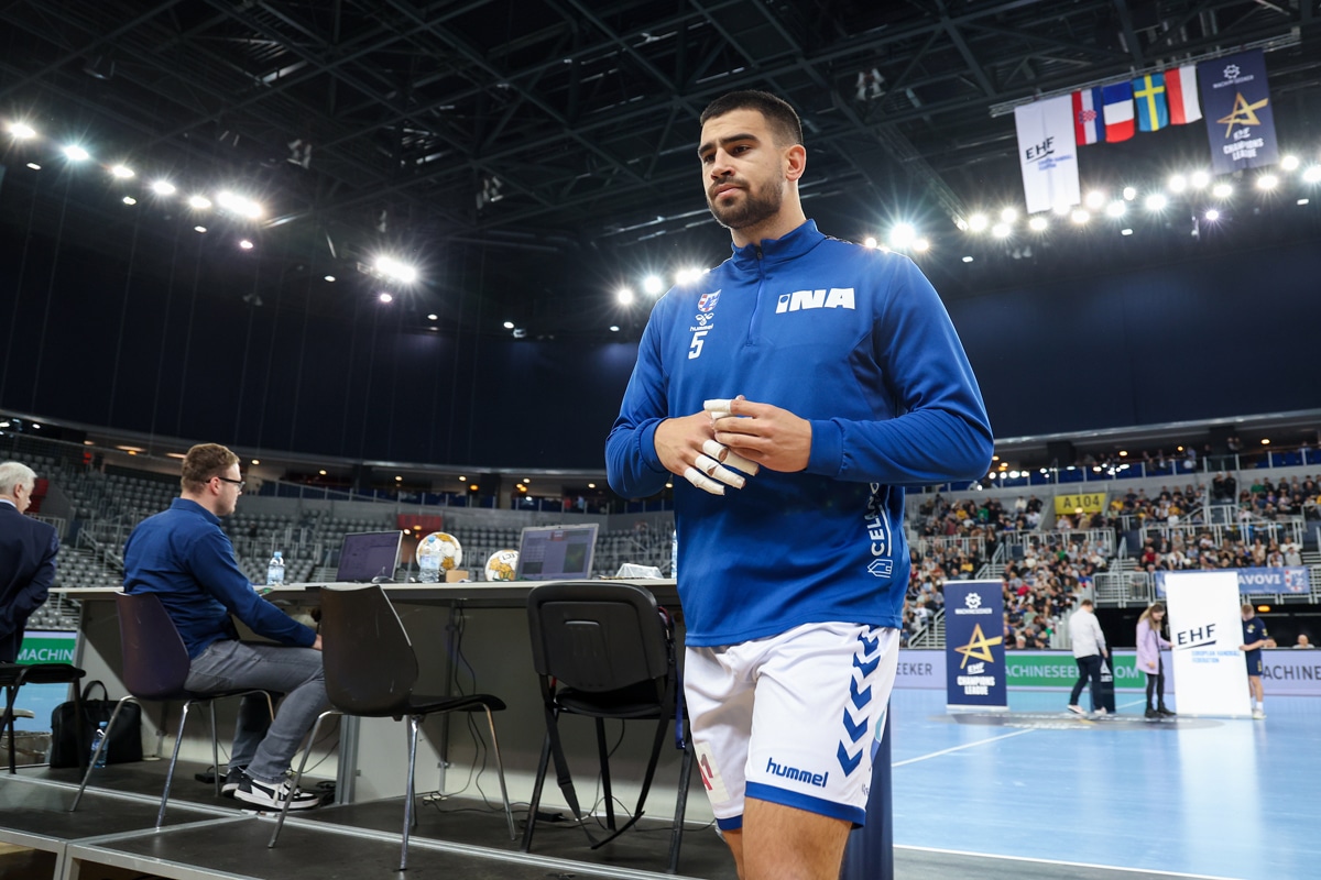 Kos apologized to Mandić: I made a big mistake