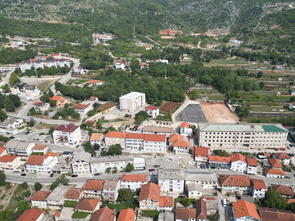 A man from Grud threatened three people with a firearm, 8 guns were taken from him