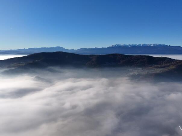 Low clouds in most of Bosnia, sunny in Herzegovina