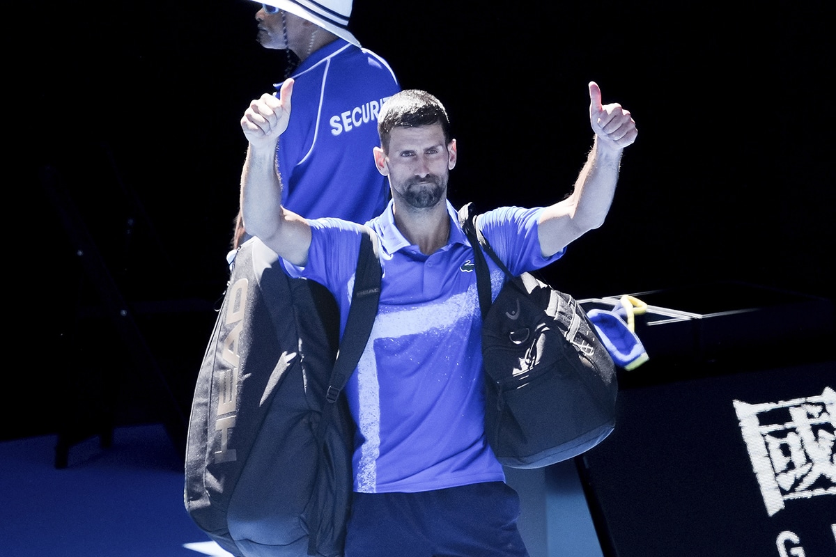 Look at how the audience booed Djokovic