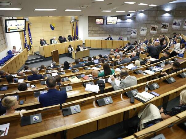 The opposition demands an urgent session of the Federal Parliament on the minimum wage