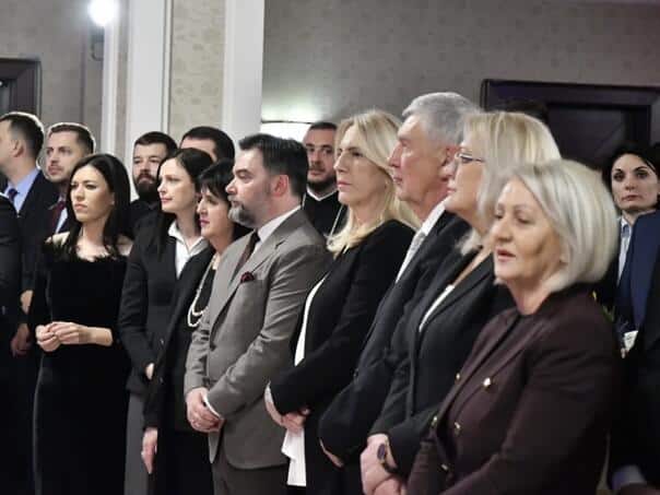 Look who came to the Christmas reception at Željka Cvijanović’s