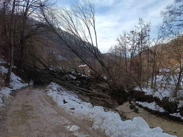 A landslide started in Islamovac
