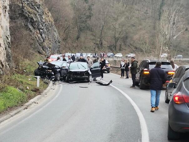 Three people were injured in a traffic accident near Zvornik