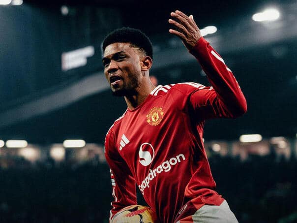 United turn around to win over Feneras, Diallo the hero