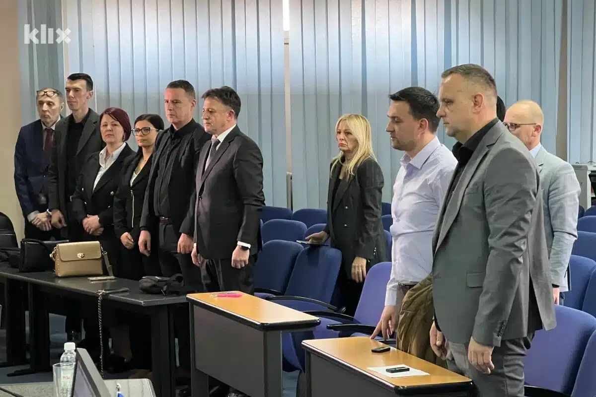 Funny SDP’s “Weekend Government” in Tuzla Canton, the government re-download SDA and Irfan Halilagić
