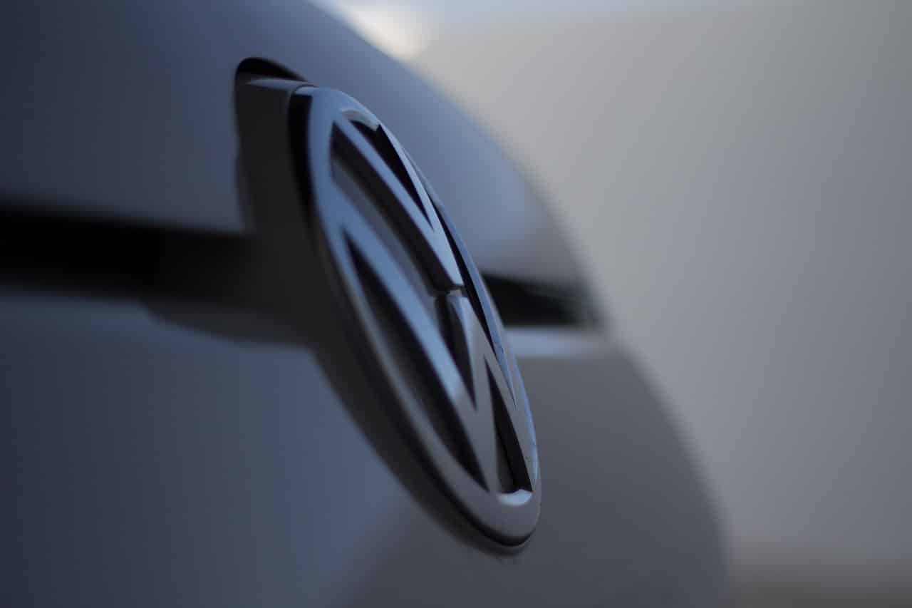 Institutions in BiH continue to procurely luxury vehicles: “used to living in abundance”