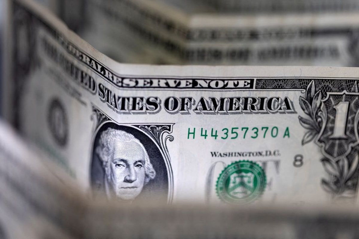Unlike euros, the dollar strengthened