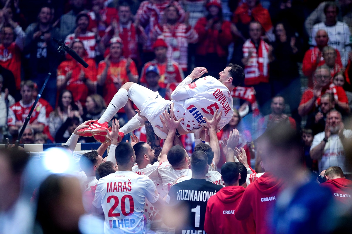 Duvnjak and Karačić played the last match for Croatia
