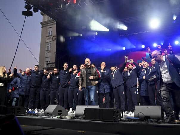 Croatian handball players sang his “anthem” with Thompson