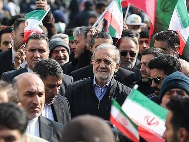 Iranian President: Trump sanctions wants to throw us on their knees