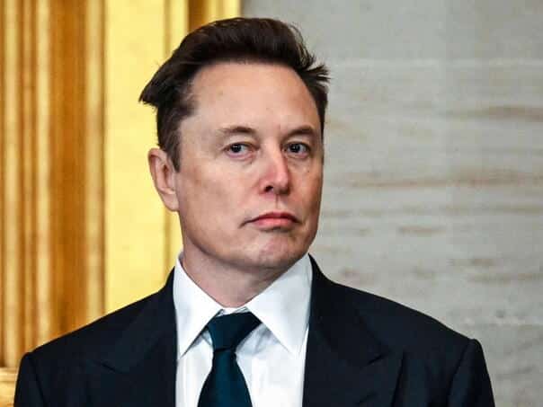 Musk: I don’t want to take over a tick