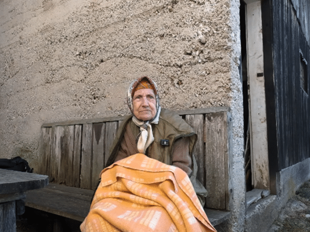 Pomozi.ba The team visited Nanu Ismet from the village of Secevo: How many goodies and wisdom …