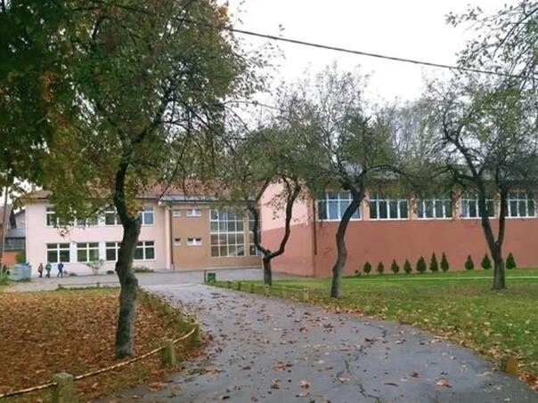 The student’s parent from Tuzla attacked another student, the police arrested him