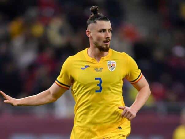 Romania welcomes a fan without fans and without their best player