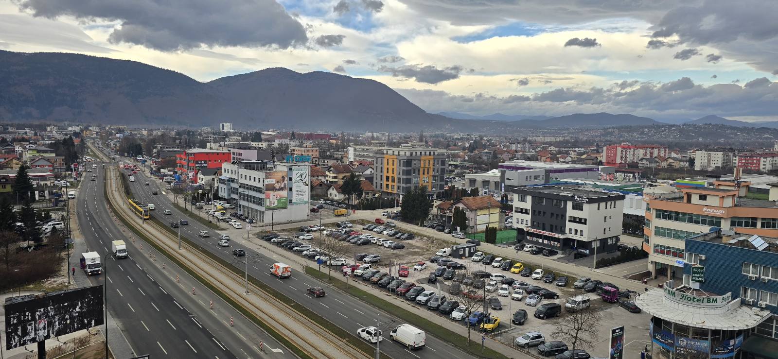 Sunny today, change of time from Friday: Light rain and snow on the mountains