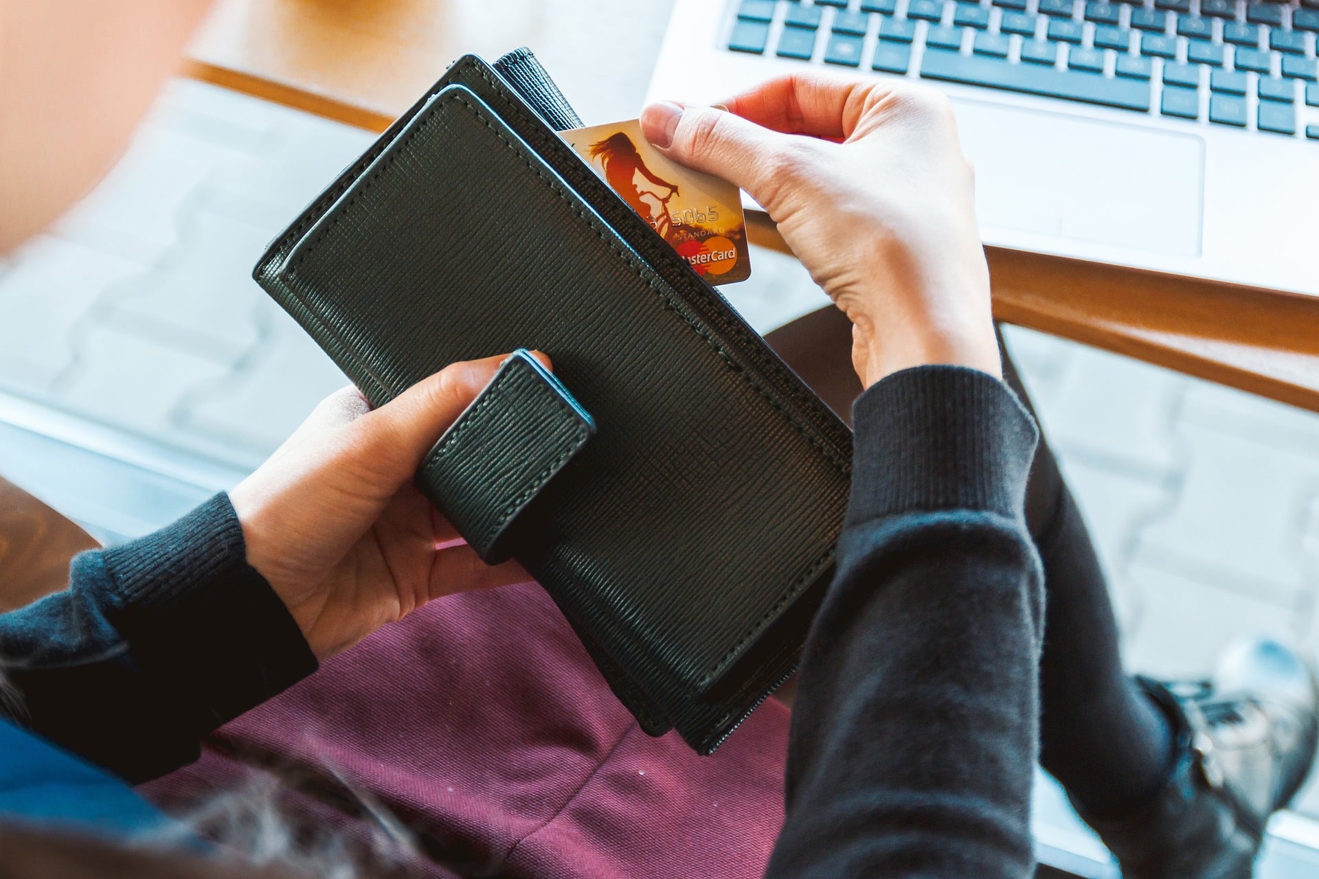 We do not save on the online purchases: 11 million euros went from BiH to the world