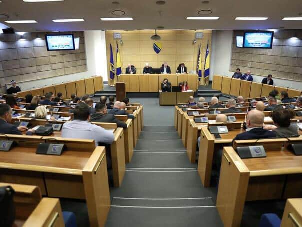 Completed all day session of the House of Representatives, adopted a series of important acts
