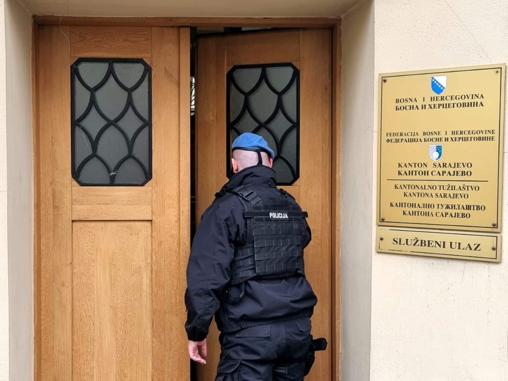 Sarajevo: Banker accused of transferring money from account to his account