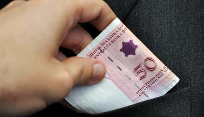 Year to year is all worse: corruption largely civate
