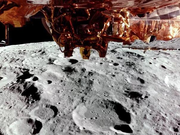 The American ‘Blue Spirit’ landed to the moon, printed history!