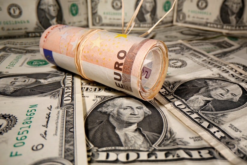 Euro in seven days strengthened according to the dollar at most at 16
