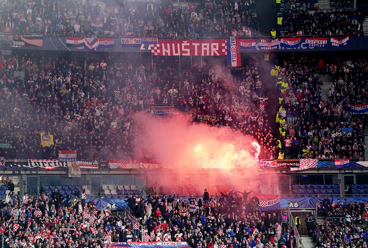 Seven Croatian fans arrested in Paris because of the Nazi greeting