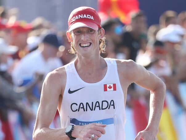 Canadian Dunfee posted a world record in a rapid walk at 35 km