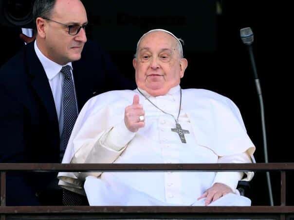 Pope Franjo was so close to death that doctors considered the cessation of treatment