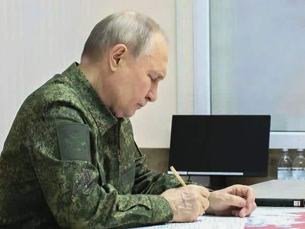 Putin: We complete Ukrainians in the coat