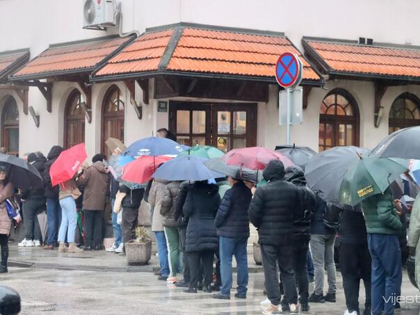 Sarajnias are waiting for the first year-year-old Ramazan flat