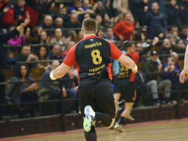 Freedom celebrated in a dramatic finish against leotar